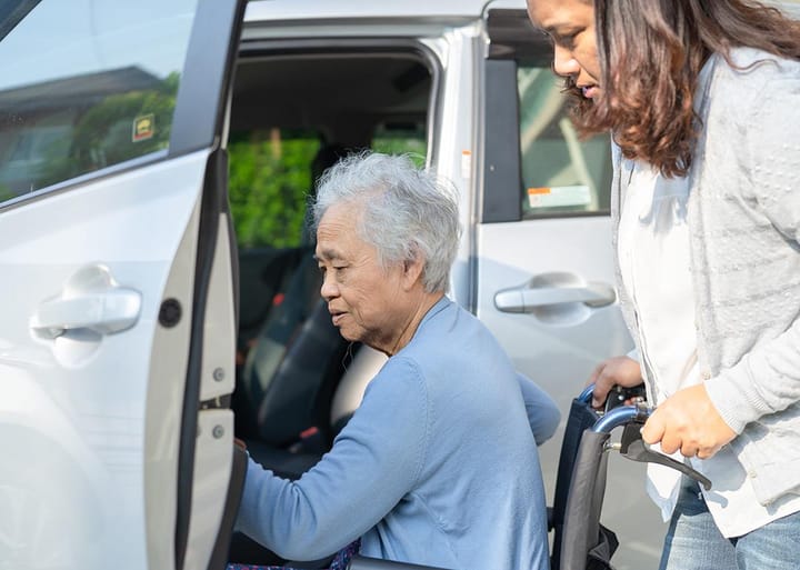 How to Care for an Elderly Parent at Home: A Complete Guide for Family Caregivers