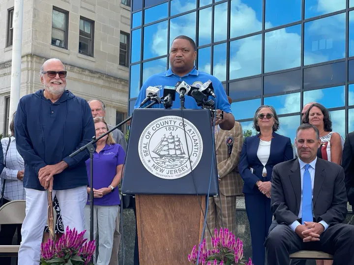 Atlantic City Mayor Marty Small and Area Officials Oppose Migrant Plan for ACY